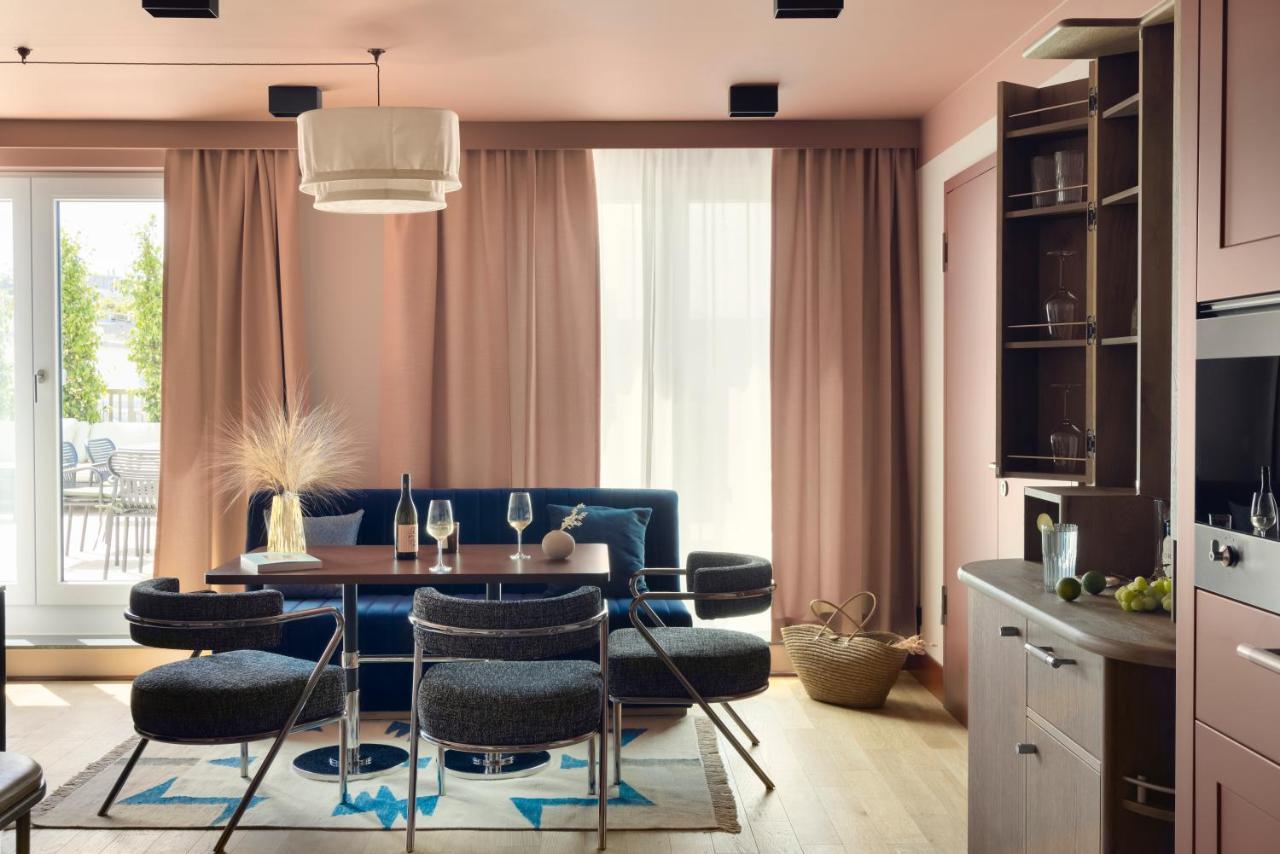 Schwan Locke Hotel 4*
